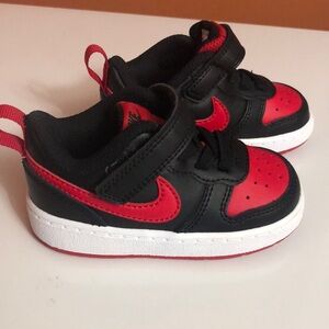 Nike toddler shoes 5c” New”